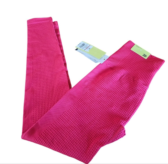 NWT All In‎ Motion Ultra High Rise Red Waffle Leggings Size Extra Small - Picture 1 of 7